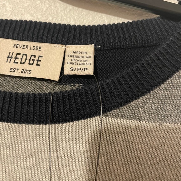 NWT Never Lose Hedge Blue, Gray, White and Navy crew Neck sweater size small - Picture 5 of 5